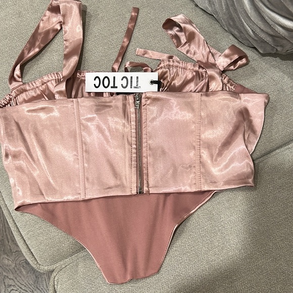 Top - Picture 3 of 4